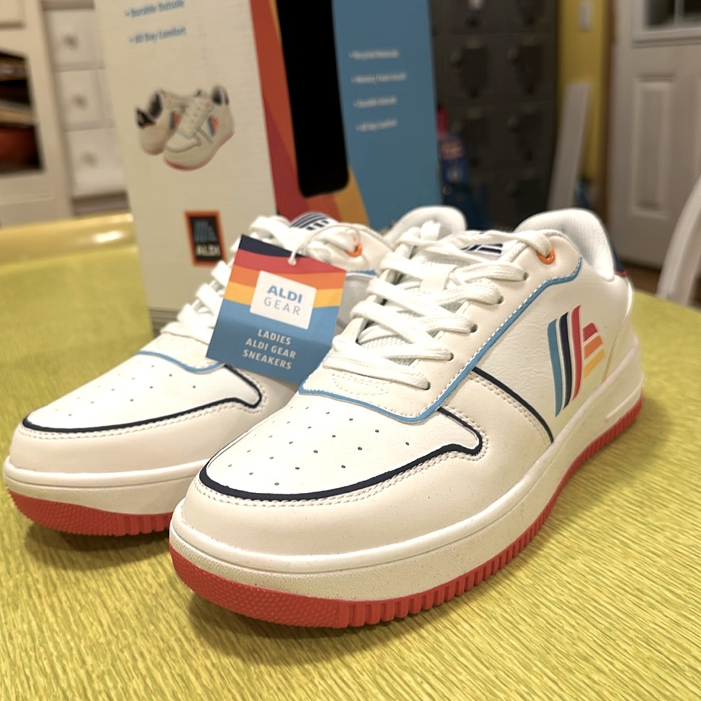 Ladies Aldi Gear Sneakers Size 10 New in Box